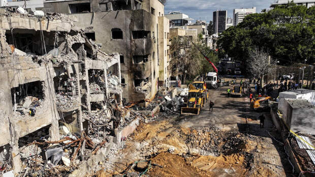 Около 40 зданий в Тель-Авиве пострадали от иранских ударов