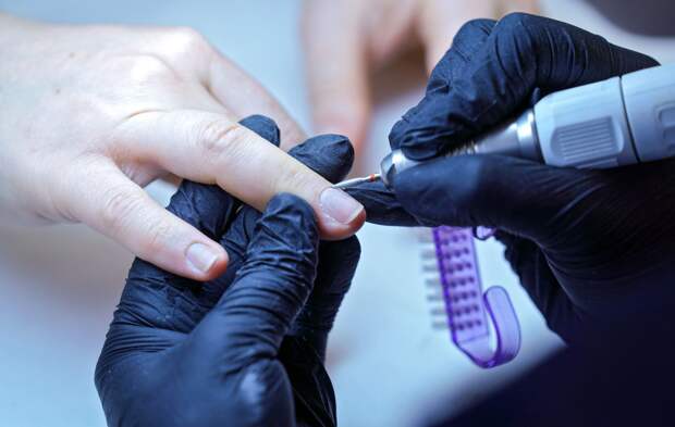 Врач Волкова: ГОСТ на маникюр защитит мастеров от потребительского экстремизма