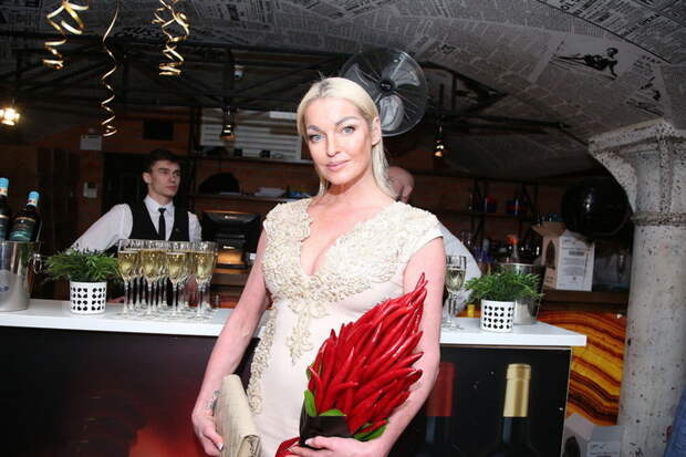 Волочкова рассказала о помощи от неизвестного мужчины