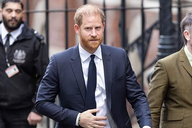 Принца Гарри довели до слез