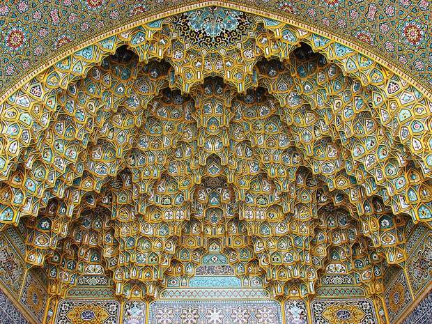 MosqueCeilings06 Чарующие и гипнотизирующие своды мечетей