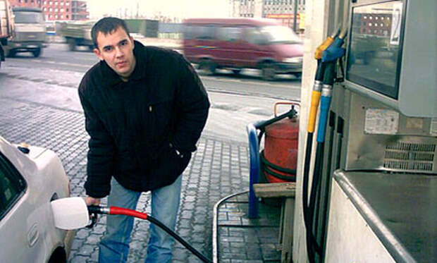 Бензин заставят дешеветь