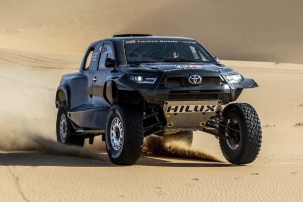 toyota-gazoo-racing-pripreme-rally-dakar-2022-namibia-toyota-gr-dkr-hilux-t1+2021-proauto-01