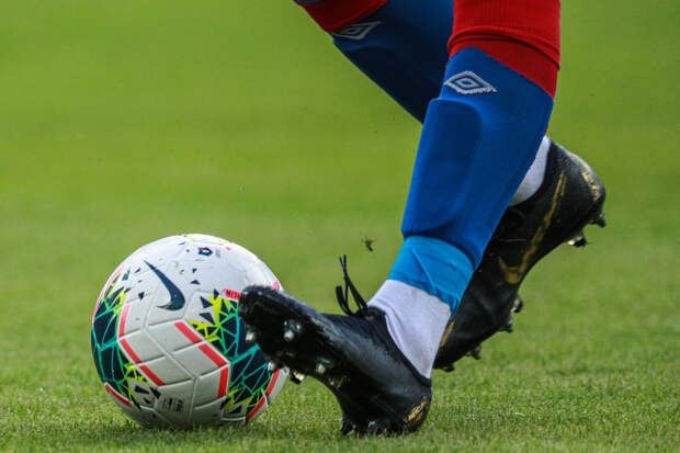 Игрок сделал ставку на футбольный матч и проиграл почти шесть миллионов рублей