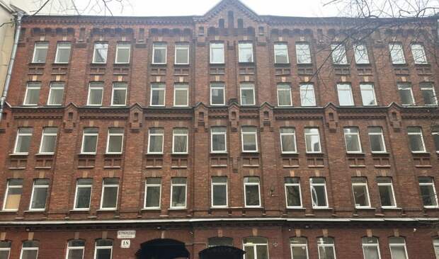 На Петроградской набережной продают семь помещений за 135,5 млн