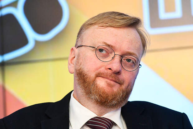 Депутат Милонов раскритиковал комика Сабурова за попытку усидеть на двух стульях