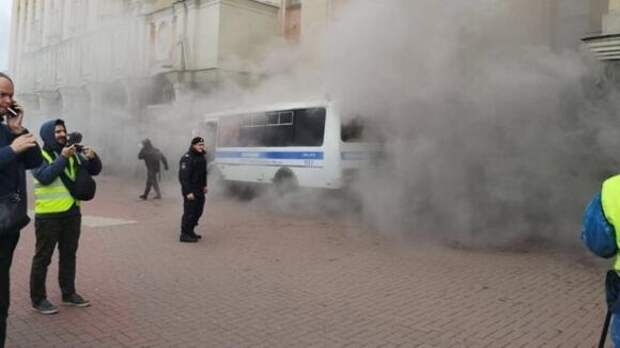 Московская полиция напомнила об ответственности за участие в незаконных акциях
