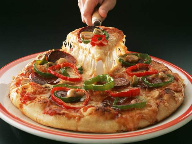 http://redpizza.ru/images/Food_Pizza_Tasty_hot_pizza_012873_.jpg