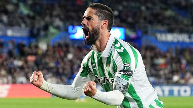 Иско перенес артроскопическую операцию на голеностопе