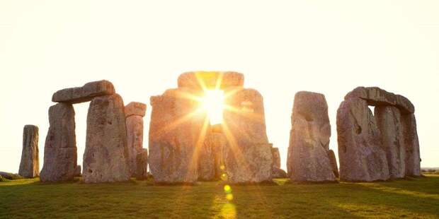 Самый долгий день в году: все, что нужно знать о летнем солнцестоянии