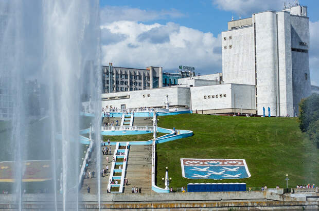Впечатляющие здания в стиле советского брутализма (ФОТО)