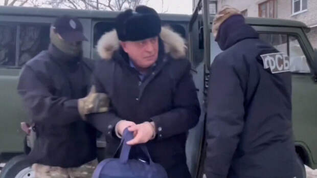 Двух депутатов КПРФ задержали по подозрению в хищении денег на фиктивных помощниц