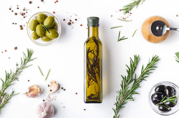 Ароматное масло с чесноком и розмарином