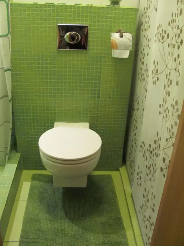 Туалет цвет зеленый. Отделка туалета в квартире. Зеленая туалетная комната. Зеленая плитка в туалете. Туалет в салатовом цвете.