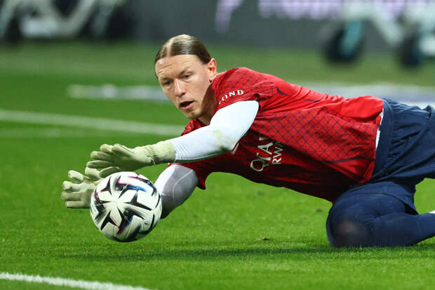 Оценены шансы Сафонова стать лучшим вратарем Лиги чемпионов