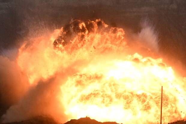 Дрон снял удар "Гераней" по НИИ химических продуктов в Шостке