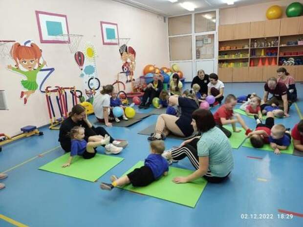 2 декабря в дошкольном учреждении маоу Комсомольская СОШ веселились не только дети, но и взрослые. 09