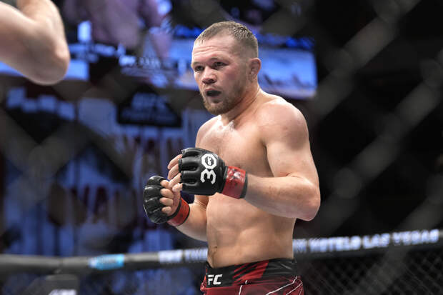 Петр Ян одержал победу на турнире UFC