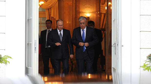 У ТОКАЕВА ПРОБЛЕМЫ С ЧАСАМИ: ЧТО СТОИТ ЗА ПРИЕЗДОМ ПРЕЗИДЕНТА КАЗАХСТАНА В СОЧИ