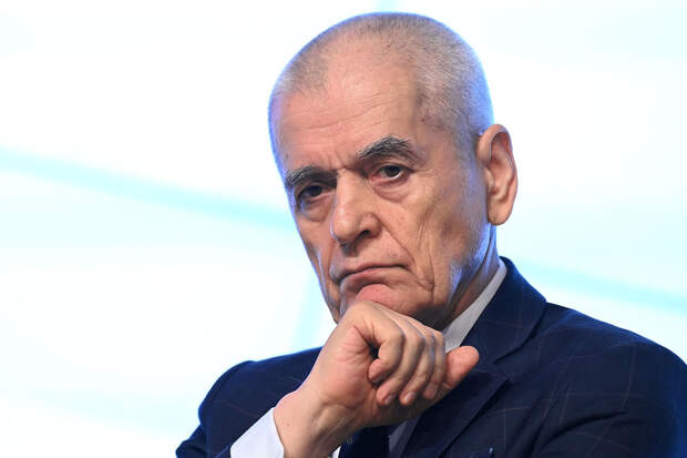 Онищенко: часть экономики РФ уже перешла на шестидневную рабочую неделю