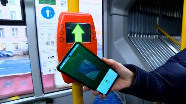 С нового года цена проезда в городском транспорте для петербуржцев составит 65 рублей