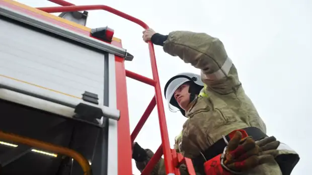 В Подмосковье локализовали пожар в промзоне