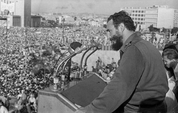 Фидель Кастро умер