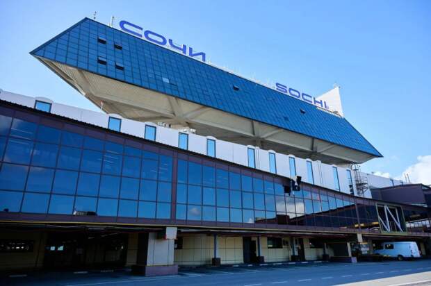 Внимание! Аэропорт Сочи – задержки рейсов из-за снегопада в Москве