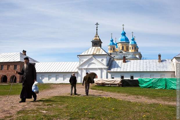 Круиз коневец валаам. Остров Коневец на Ладоге. Коневец достопримечательности. Коневец Пристань. Коневец план острова.