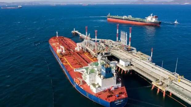 Зачем Евросоюз снижает потолок цен на российскую нефть