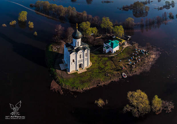 Церковь Покрова на Нерли.