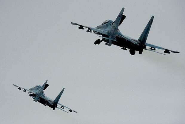 Су-27 подняты по тревоге с авиабазы в Крыму
