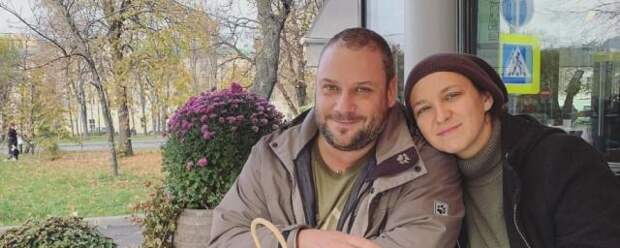 Российская актриса Олеся Железняк впервые показала совместные фото с мужем