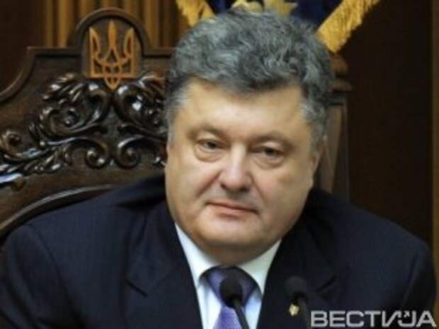 Порошенко ждет деэскалации конфликта на Донбассе с понедельника Порошенко ждет деэскалации конфликта на Донбассе с понедельника