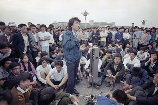 Расстрел демонстрантов на площади Тяньаньмэнь 25 лет назад Tiananmen Square 11 Расстрел демонстрантов на площади Тяньаньмэнь 25 лет назад