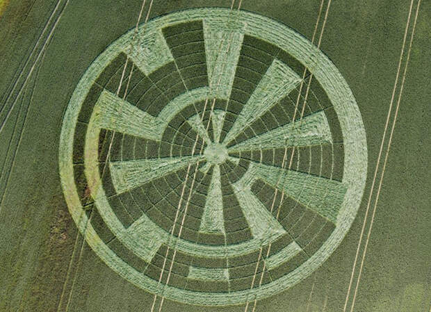 Круги на полях - это сообщения инопланетян о будущем