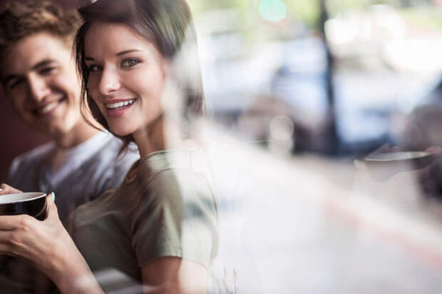 07-man-woman-coffee-date