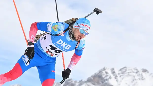 В шаге от медали: Логинов финишировал четвёртым в спринте на этапе Кубка мира в Хохфильцене
