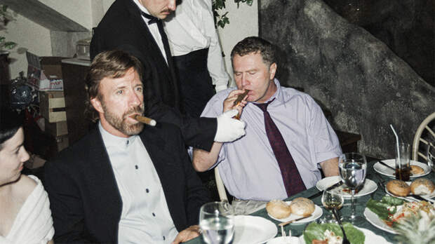 Встреча с Немцовым и ужин с Жириновским: что Чак Норрис делал в России