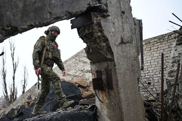 Российский военный с позывным Кащей с огнеметом захватил командный пункт ВСУ