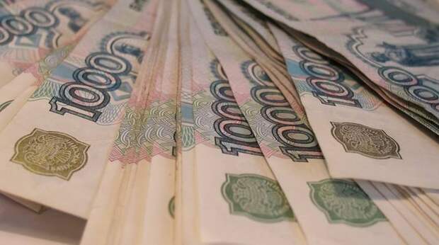 Финансист объяснила, почему денег мало даже при росте зарплаты