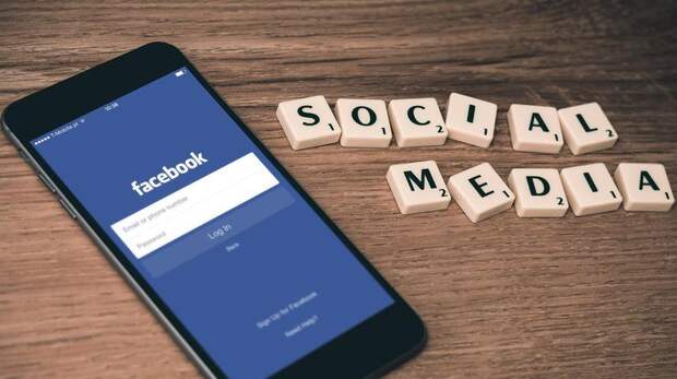 Facebook вреднее, чем Coca-Cola. Фото pixabay