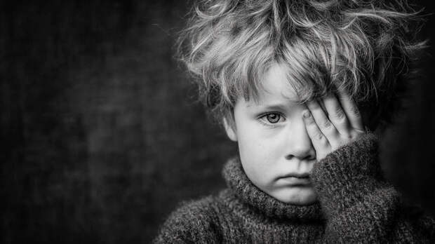 «Вызывает тревогу»: какие темы нельзя обсуждать с детьми