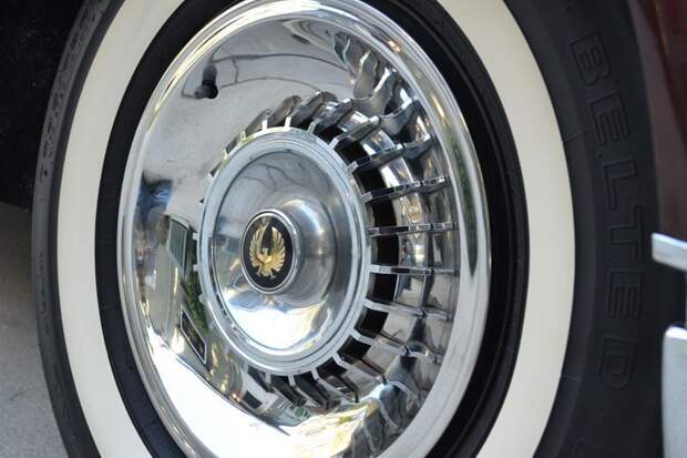 Редкий Imperial Crown Coupe 1967 года продают на аукционе (69 фото)