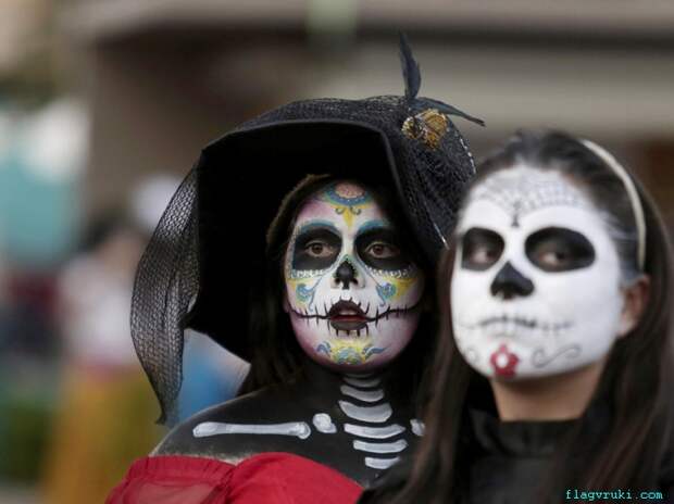 Мексиканцы готовятся к празднованию ежегодного Дня мёртвых 1 и 2 ноября.