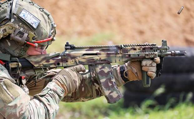 АК-12К против HK416: На полях СВО Россия и НАТО сошлись в оружейной гонке