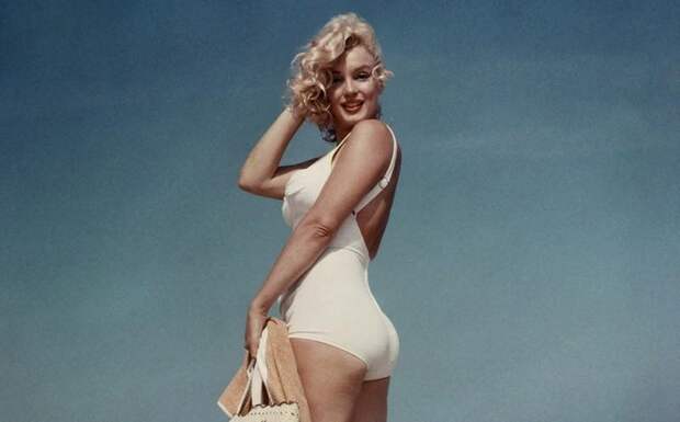 Ретрошик: 20 легендарных купальников из кино swimsuit00 Ретрошик: 20 легендарных купальников из кино