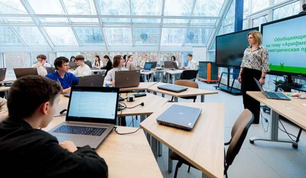 Столичные педагоги смогут создавать сценарии занятий в новом конструкторе «МЭШ»