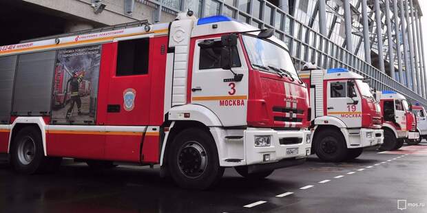 Балкон жилого дома на Волоцкой вспыхнул из-за окурка