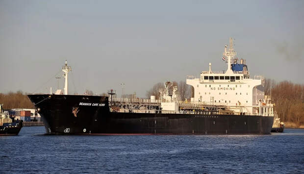 Украинские МБЭК атаковали танкер в море недалеко от Туапсе